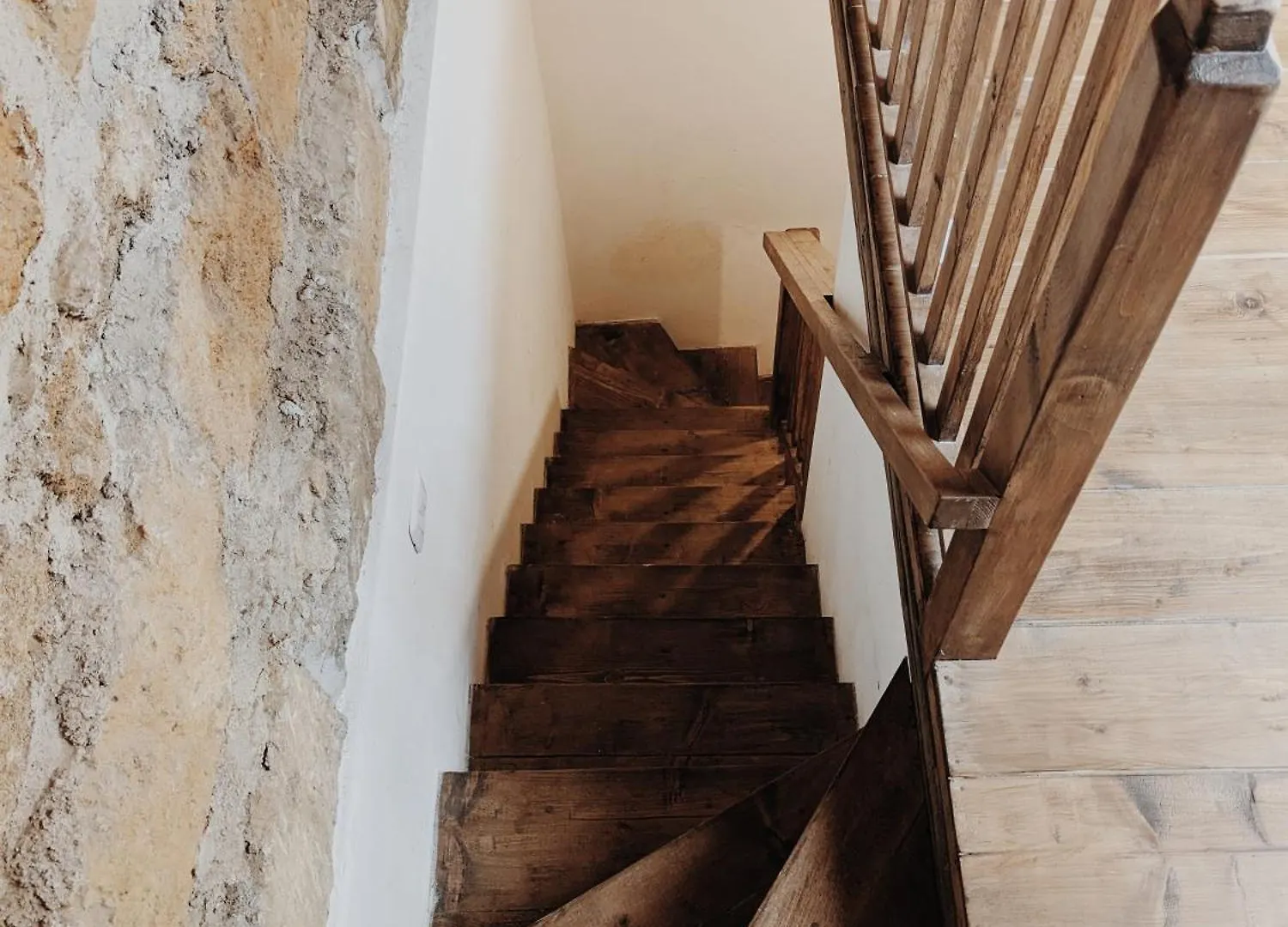 Sandstone Loft Close To Center Palermo Apartment