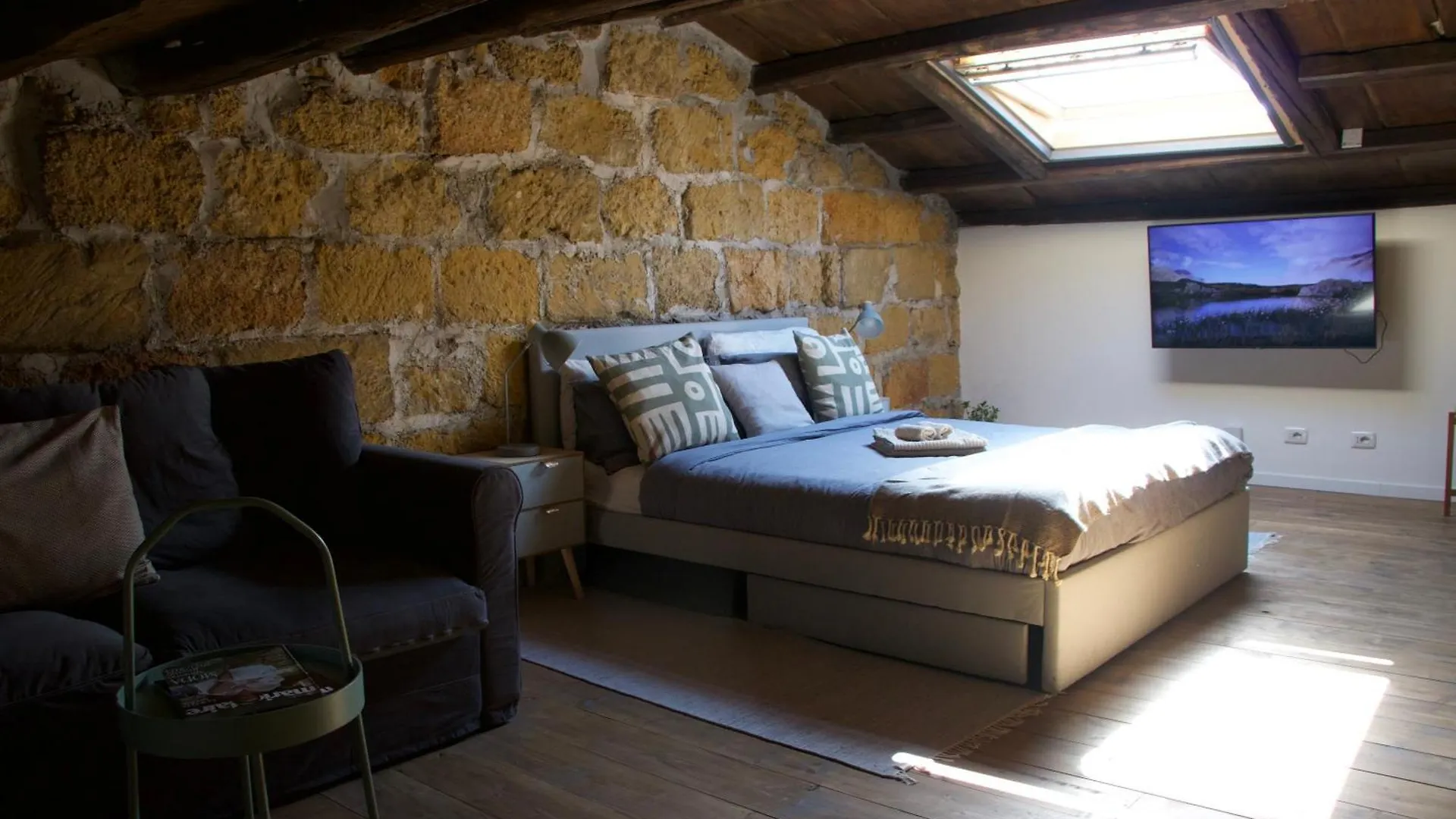 Sandstone Loft Close To Center Palermo