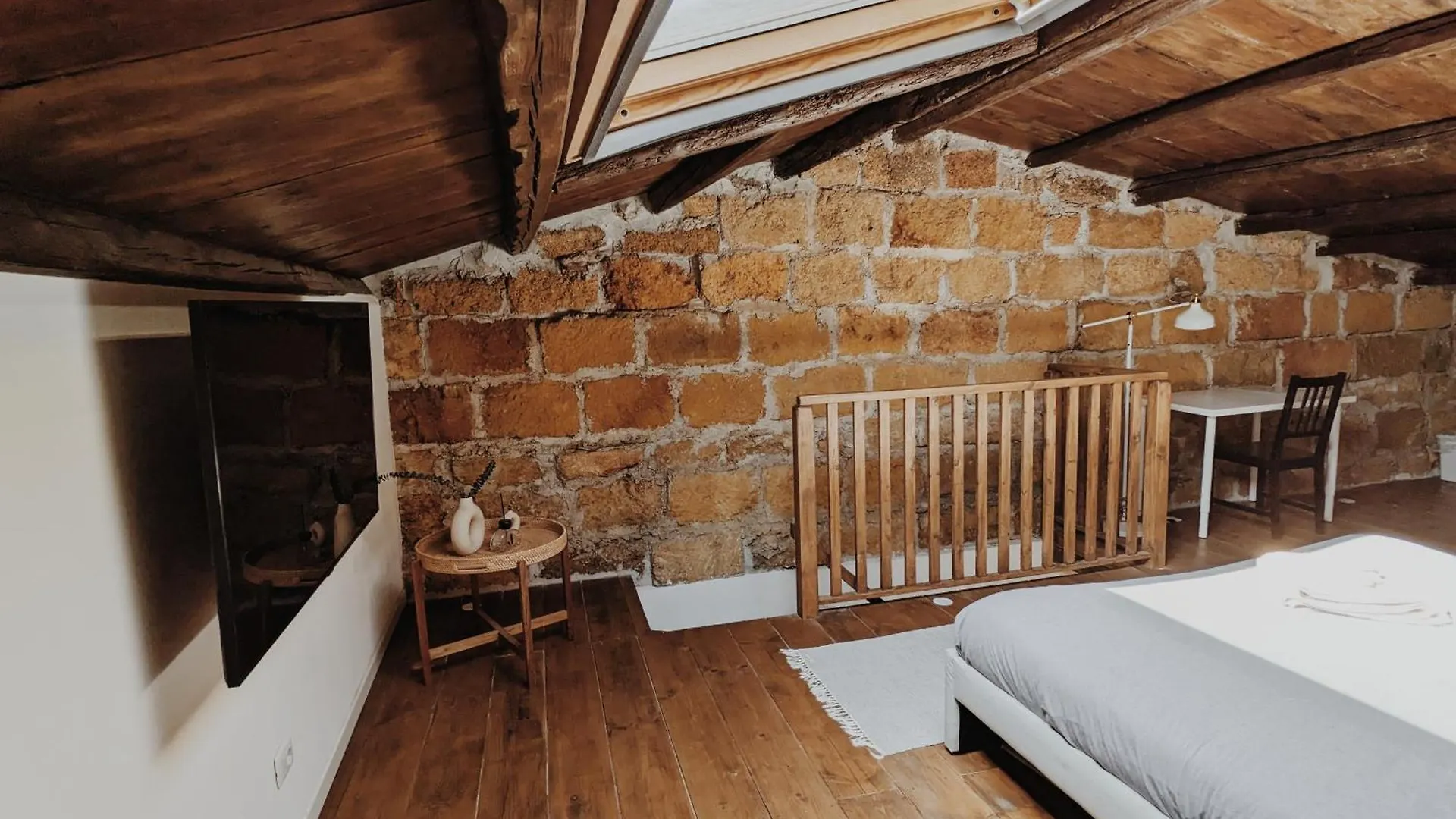Sandstone Loft Close To Center Palermo